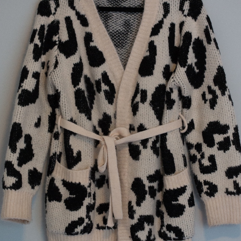 Chloah leopard cozy sweater